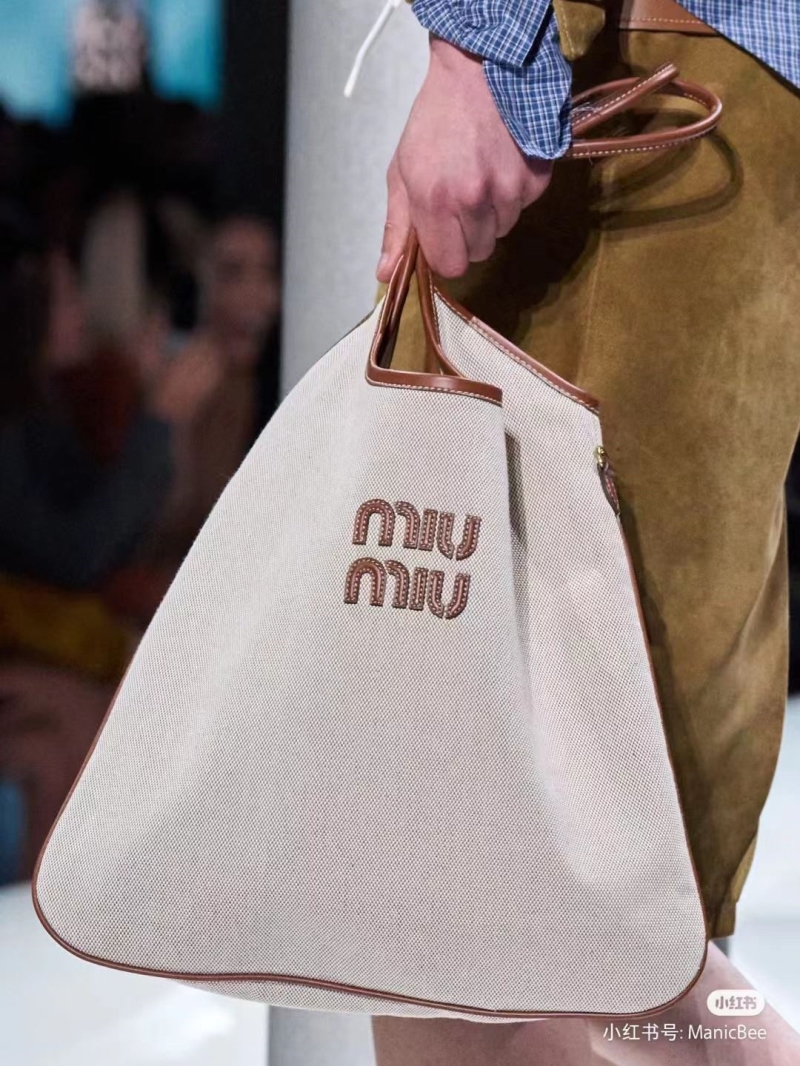 Miu Miu Tote Bags